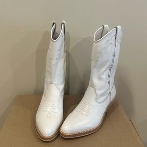 Steve Madden White Leather Laredo Boots Size 7.5